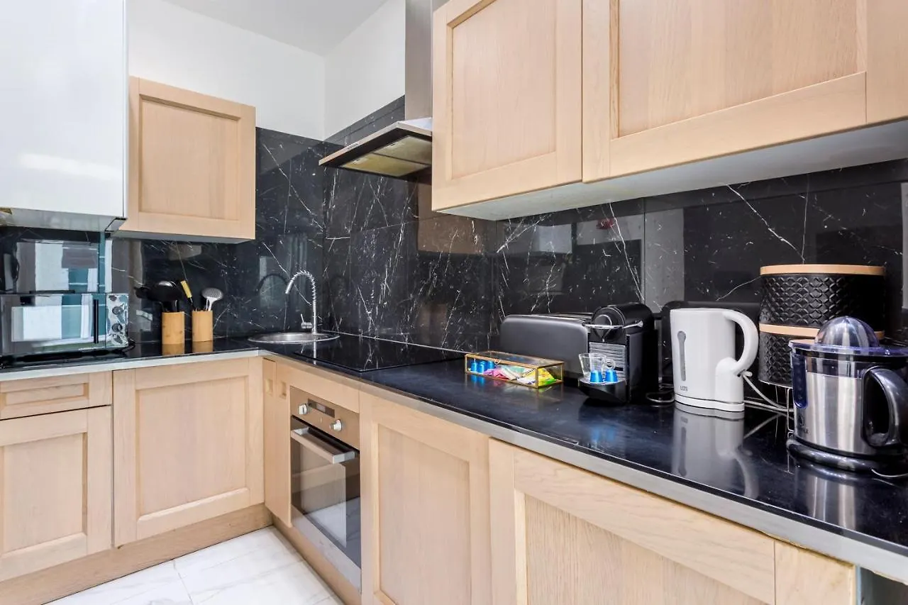 180 Eden, Luxury At Sacre Coeur